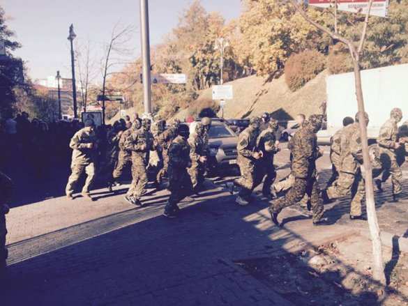 Перед Радой задержан 21 правонарушитель — МВД Украины (фото-лента) | Русская весна