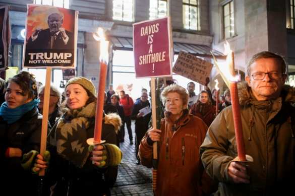 Trump not welcome! — Давос встретил президента США протестами (ФОТО, ВИДЕО) | Русская весна