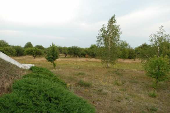 Украинская шизофрения: крест памяти жертвам УПА в ста метрах от монумента «героям УПА» (ФОТО) | Русская весна