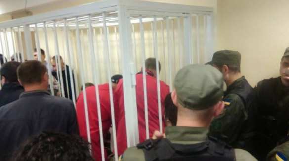 Ляшко с радикалами заблокировали заседание суда по Мосийчуку, подсудимого увезли на скорой (ФОТО) | Русская весна