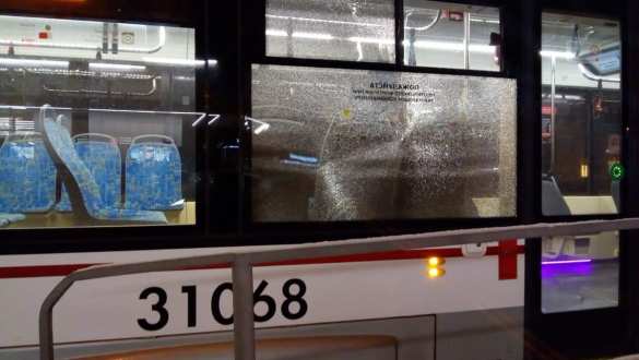 Неизвестные обстреляли трамваи в Москве (ФОТО) | Русская весна