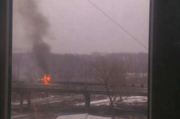 В Донецке «Ураган» попал в автомобильный мост: погибли водитель автомобиля и велосипедист (ФОТО, ВИДЕО 18+) | Русская весна