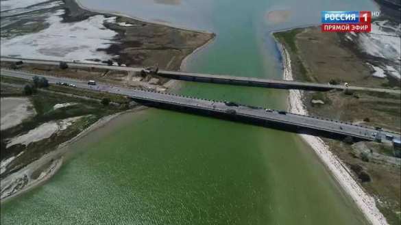 После удара по мосту у Чонгара транспортные потоки в Крым пойдут через Армянск | Русская весна