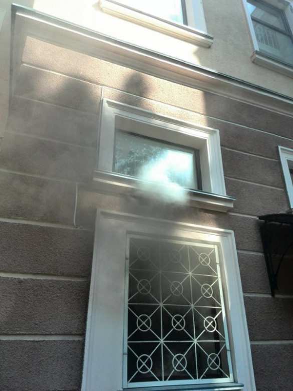 В мэрии Тернополя сжигают документы (ФОТО) | Русская весна