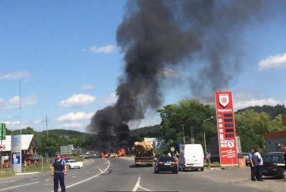 Боевики «Правого сектора» подняты по тревоге и зовут на помощь армию, они обвиняют власть и милицию Мукачево в бандитизме и убийстве своих «побратимов» | Русская весна