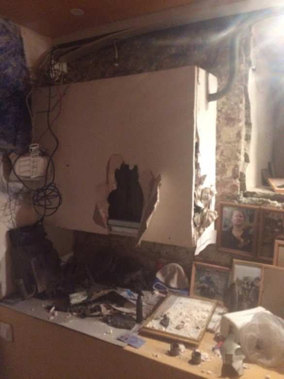 Сила есть, ума не надо: правоохранители разгромили Музей Новороссии в Петербурге (ФОТО, ВИДЕО) | Русская весна