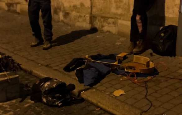 «За песни на языке оккупанта»: во Львове «патрiоты» наказали уличного музыканта (ФОТО) | Русская весна