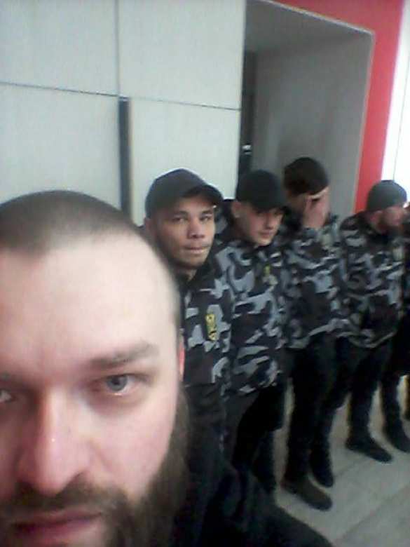 Нацдружины «взяли под охрану» украинский телеканал (ФОТО, ДОКУМЕНТ) | Русская весна