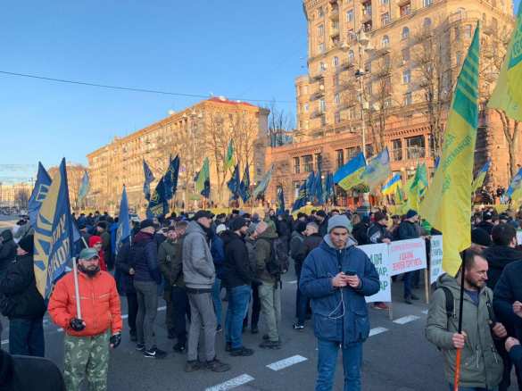 «Будем вырезать, как кроликов!»: протестующие под Радой пригрозили нардепам (ФОТО, ВИДЕО) | Русская весна