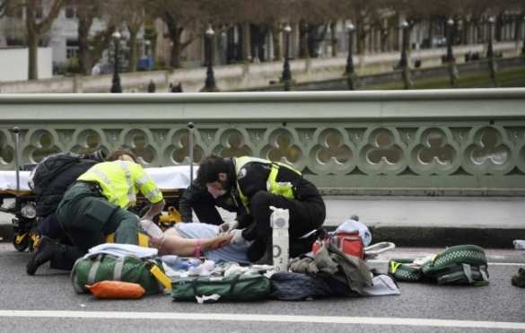 Атака в Лондоне: Автомобиль задавил несколько человек на Вестминстерском мосту (ФОТО, ВИДЕО)  | Русская весна