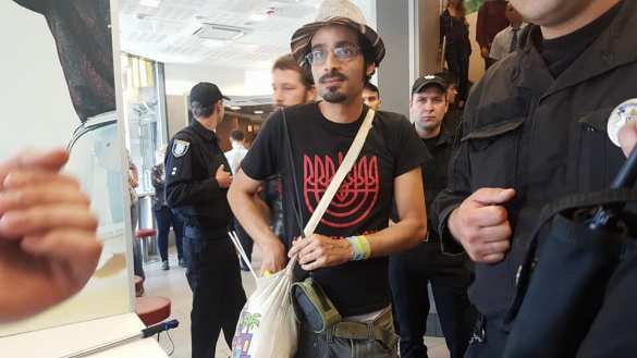 Неонацисты напали на израильтянина после марша гомосексуалистов (ФОТО) | Русская весна