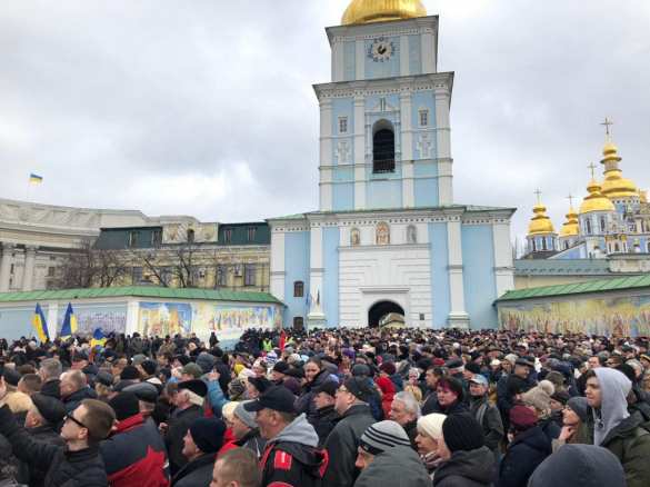 Империя готовит ответный удар: в оцепленный центр Киева свозят людей (ФОТО, ВИДЕО) | Русская весна
