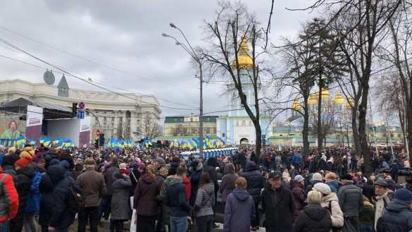 Империя готовит ответный удар: в оцепленный центр Киева свозят людей (ФОТО, ВИДЕО) | Русская весна