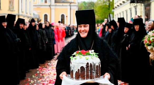 Патриарх Кирилл потребовал от настоятельницы Покровского монастыря в Москве избавиться от роскошного автомобиля (ФОТО) | Русская весна