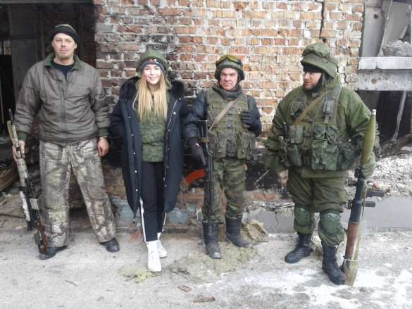 Спортсменка и красавица Наумова посетила батальон «Спарта» на передовой (+ФОТО, ВИДЕО) | Русская весна