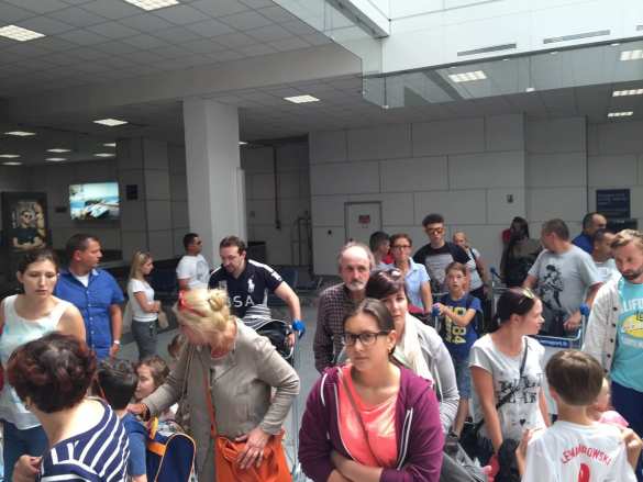 СРОЧНО: В аэропорту Ниццы идет эвакуация (+ВИДЕО, ФОТО) | Русская весна