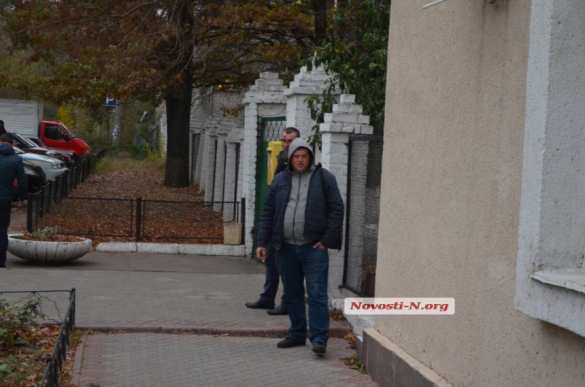 Пьяный офицер украинской полиции устроил дебош и драку в николаевской «наливайке» (ФОТО, ВИДЕО) | Русская весна