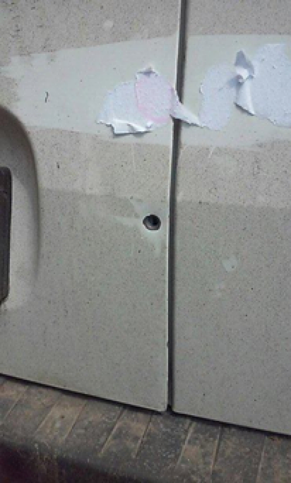 На Николаевщине неизвестные в камуфляже обстреляли автомобиль (ФОТО) | Русская весна