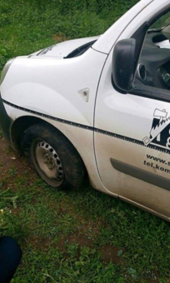 На Николаевщине неизвестные в камуфляже обстреляли автомобиль (ФОТО) | Русская весна