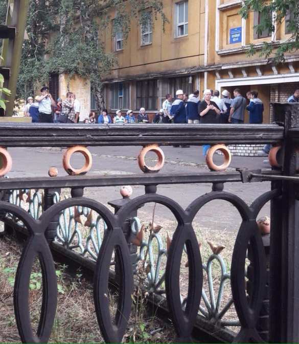 СРОЧНО: На заводе «ГАЗ» уволенный сотрудник устроил резню, есть погибшие (+ФОТО) | Русская весна