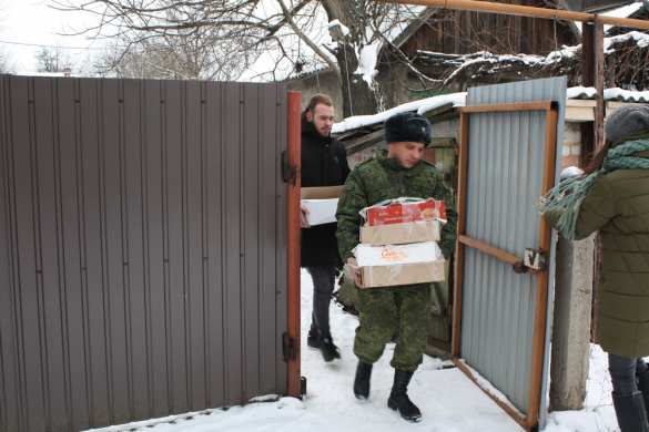 Защитники Донбасса получили новогодние подарки от жителей ЛНР и России (ФОТО) | Русская весна