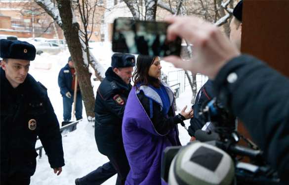Суд арестовал няню, обезглавившую четырехлетнюю девочку (ФОТО, ВИДЕО) | Русская весна