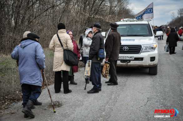 «Киев толкает людей на минные поля» — заявление Народной милиции ЛНР о ситуации у Первомайска и н. п. Золотое (ФОТО) | Русская весна