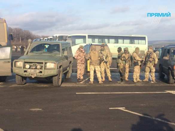 МОЛНИЯ: На Донбассе начался обмен пленными (ФОТО) | Русская весна