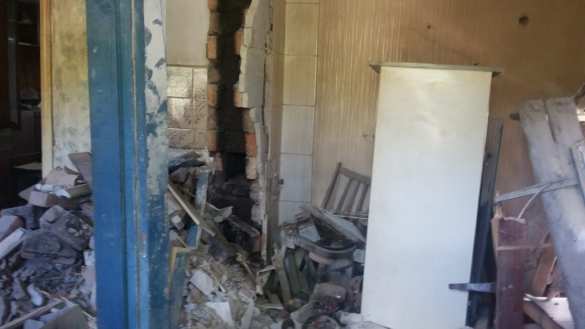 Обстрелами ВСУ за сутки в Горловке повреждены 15 домов и водовод (ФОТО) | Русская весна