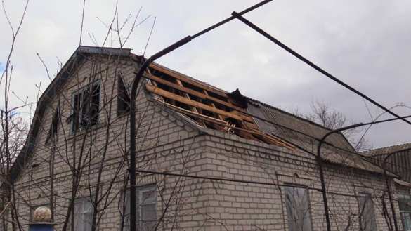 Обстрелы городов ДНР: повреждены 9 домов, выпущено 422 снаряда и мины (+ФОТО) | Русская весна