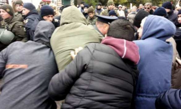 Столкновения в Одессе: «правосеки» пытались не допустить активистов «Куликова поля» на площадь, есть задержанный (ФОТО, ВИДЕО) | Русская весна