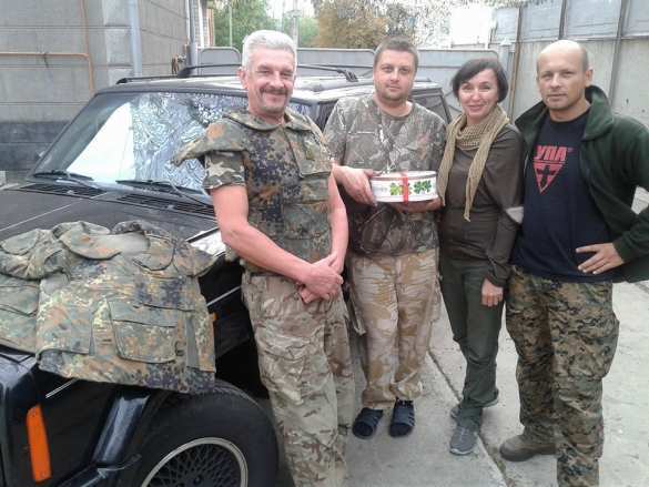 «Активистка»-русофобка, баллотирующаяся в депутаты, намеренно сбила сотрудника ГАИ в Мариуполе (ВИДЕО, ФОТО) | Русская весна