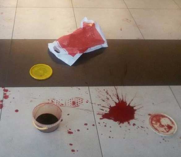 Офис телеканала «Украина» облили кровью (ФОТО, ВИДЕО) | Русская весна