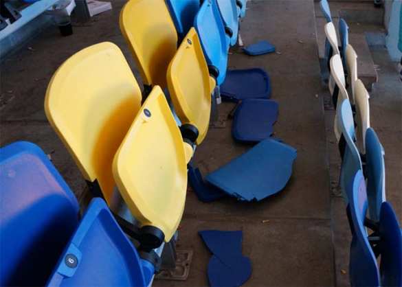 Турецкие фанаты разгромили киевский стадион (ФОТО) | Русская весна