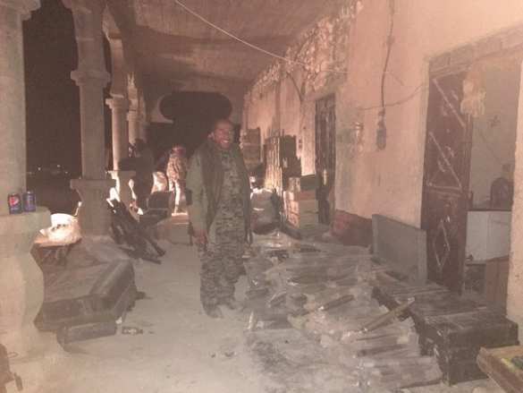 Курды захватили огромное количество боеприпасов и оружия ИГИЛ (ФОТО) | Русская весна