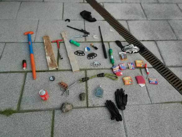 Битва в Стране Басков: Радикалы вооружались и готовились к встрече российских фанатов — подробности (ФОТО, ВИДЕО) | Русская весна