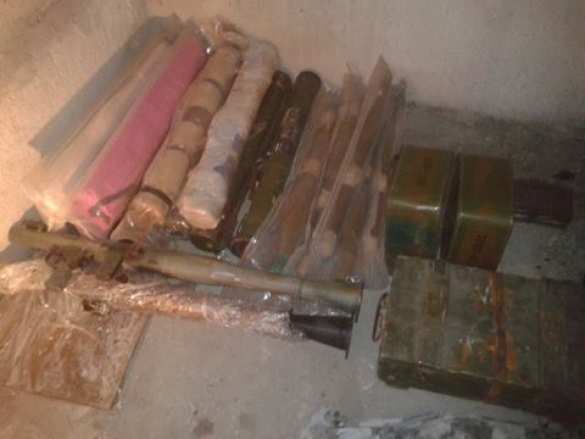 Возле Днепропетровска найден тайник с арсеналом оружия (ФОТО) | Русская весна