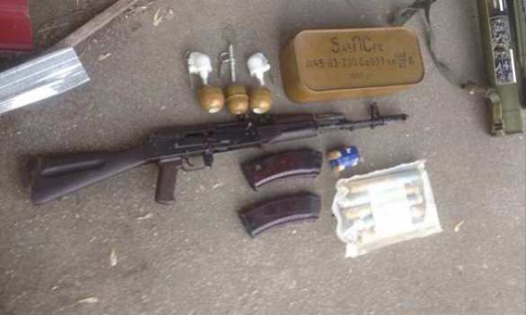 Под Киевом обнаружен арсенал оружия в частном доме (ФОТО) | Русская весна