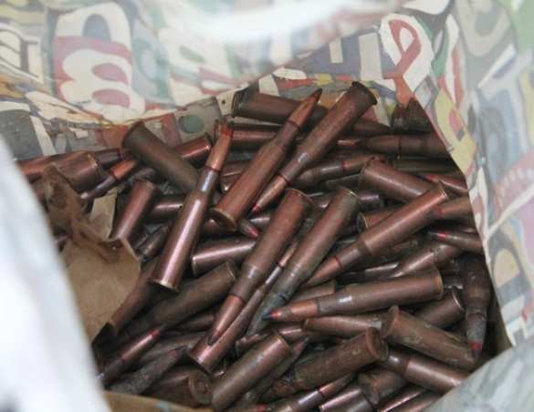 МГБ ЛНР изъяло из заминированного тайника украинских ДРГ пулеметы, минометы, боеприпасы (ФОТО) | Русская весна