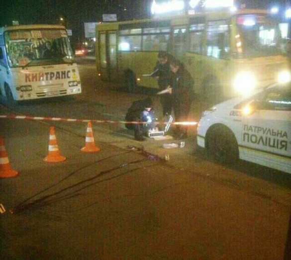 Типичная Украина: на киевской остановке застрелился человек (ФОТО) | Русская весна