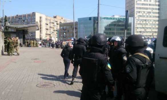 Побоище полиции и боевиков «Айдара» — спецоперация в Киеве (ФОТО, ВИДЕО) | Русская весна