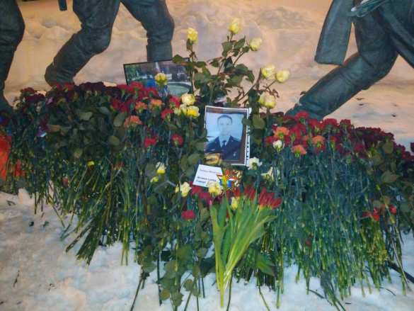 Подвиг Героя в сердце России: москвичи отдают дань памяти майору Филипову (ФОТО, ВИДЕО) | Русская весна