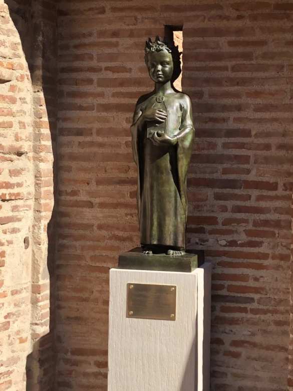 Украинцы во Франции открыли памятник Анне Русской (ФОТО) | Русская весна