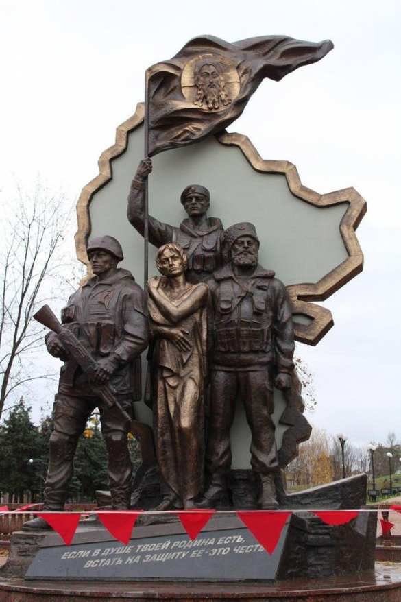 В Луганске восстановили взорванный памятник ополченцам (ФОТО) | Русская весна