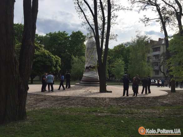 В Полтаве пытались взорвать памятник Мазепе (ФОТО, ВИДЕО) | Русская весна