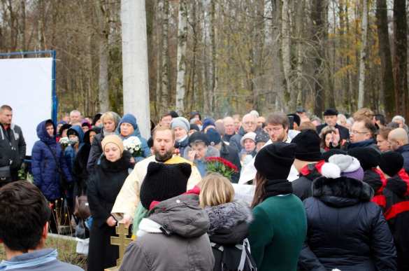 В Петербурге открыли памятник жертвам крупнейшей авиакатастрофы в истории России (ФОТО) | Русская весна