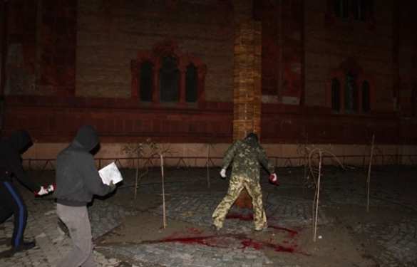 На Украине фашизма нет: в Ужгороде памятник жертвам Холокоста облили краской (ФОТО) | Русская весна