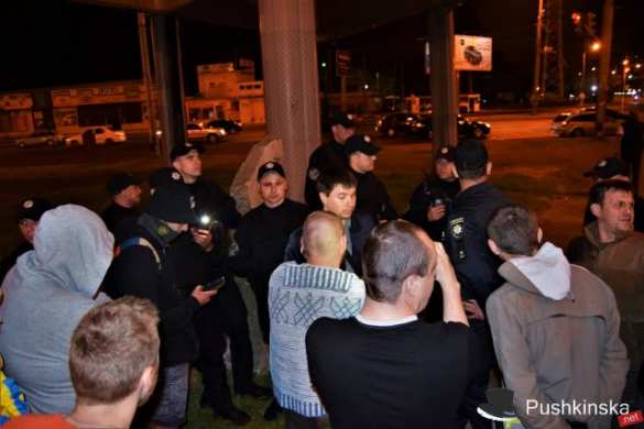 Обыкновенный фашизм: ко Дню Победы в Одессе снесли памятный знак Жукову (ФОТО, ВИДЕО) | Русская весна