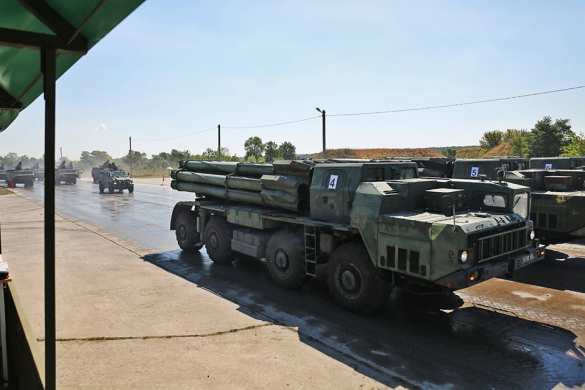 Полторак репетирует военный парад (ФОТО, ВИДЕО) | Русская весна