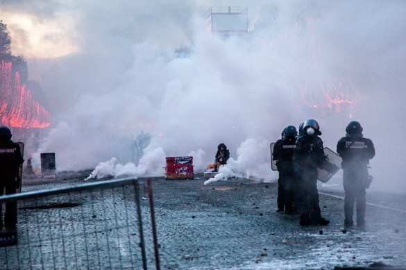 Огонь и вода: как Париж пережил «майдан» (ФОТО) | Русская весна